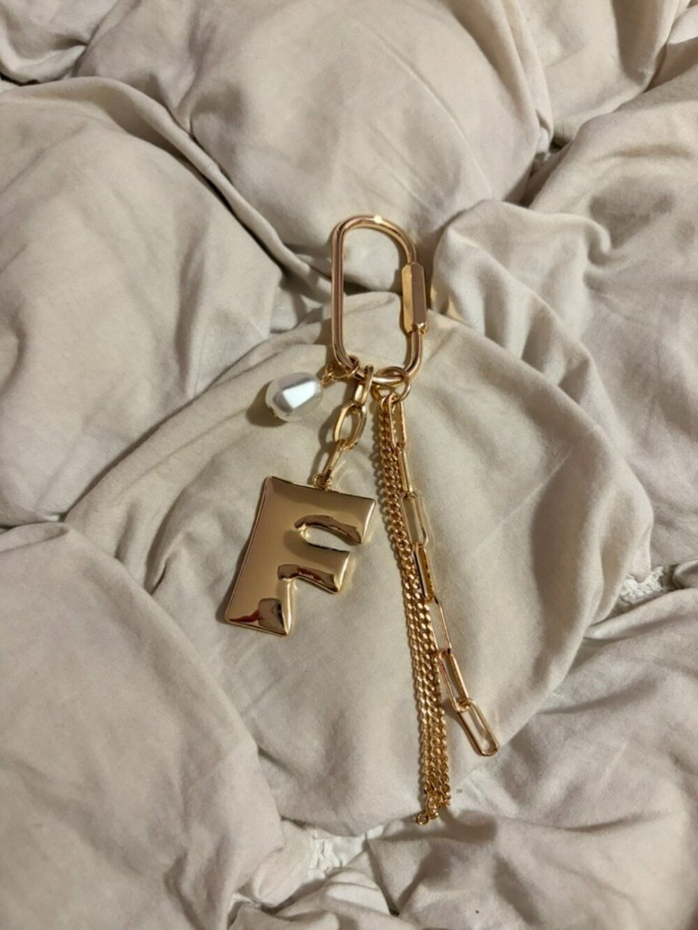 Gold Tone Letter F Keychain Initial Bag Charm Pearl Accent Accessory